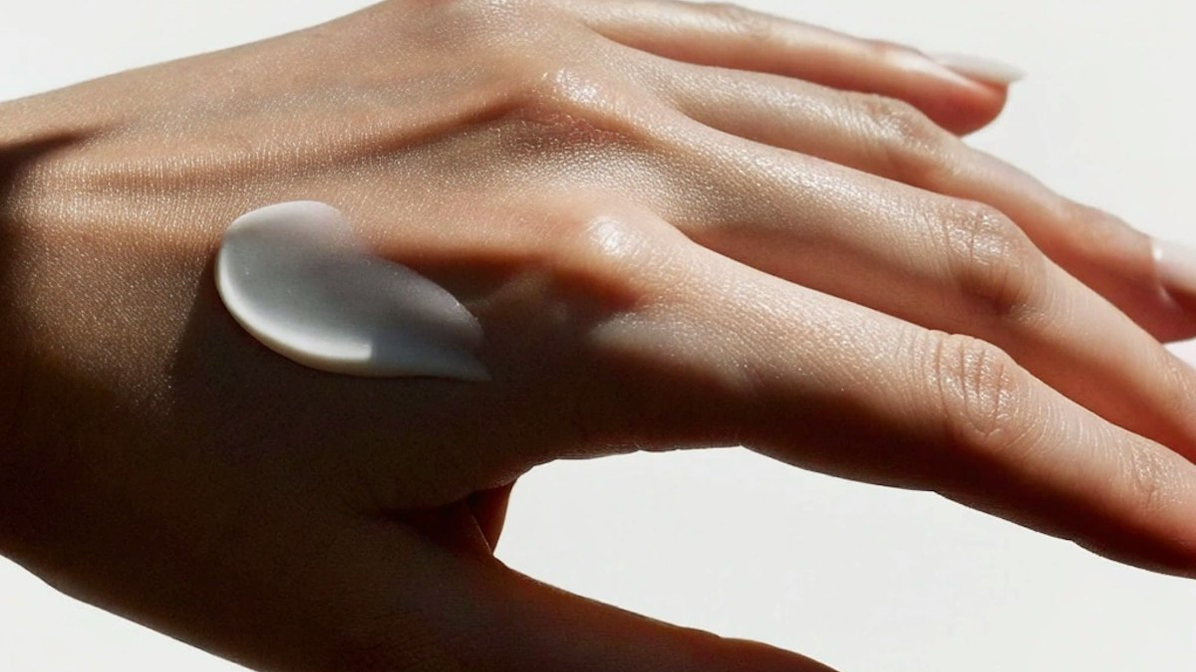 How to Keep Your Hands Soft, Hydrated, and Age-Defying
