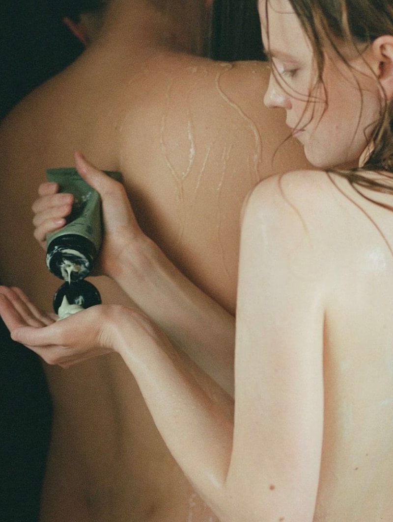 Deep Moisture Vitamin Wash